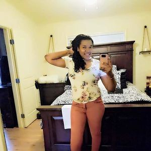 Meet your Posher, Hannah